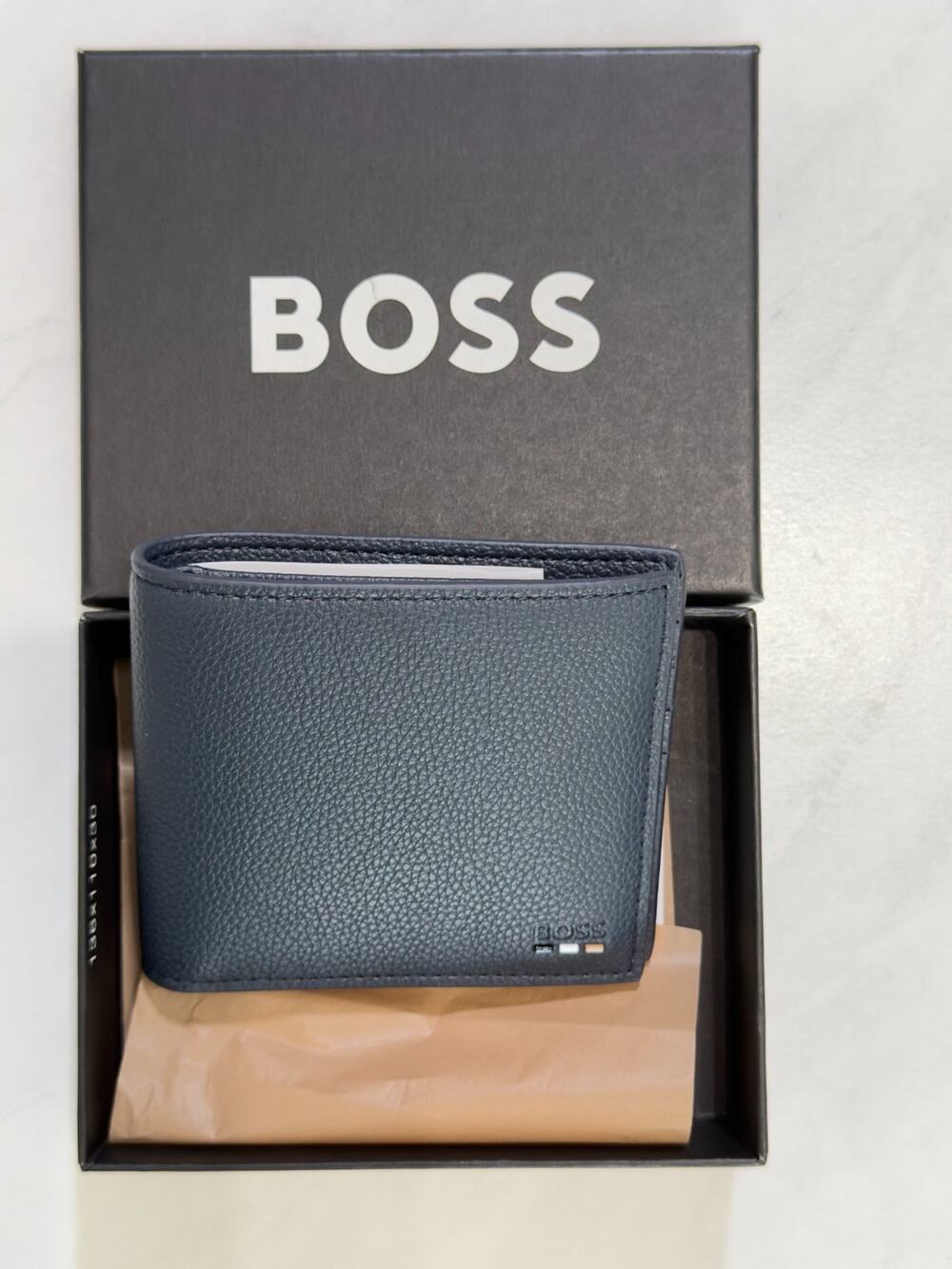 NWT BOSS Ray Bifold Wallet, $90 MSRP